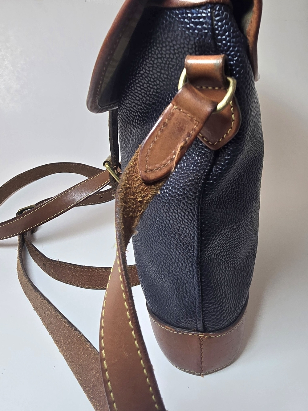 Vintage Mulberry Crossbody Bag Black Scotchgrain Leather Brown Trim - Picture 6 of 11